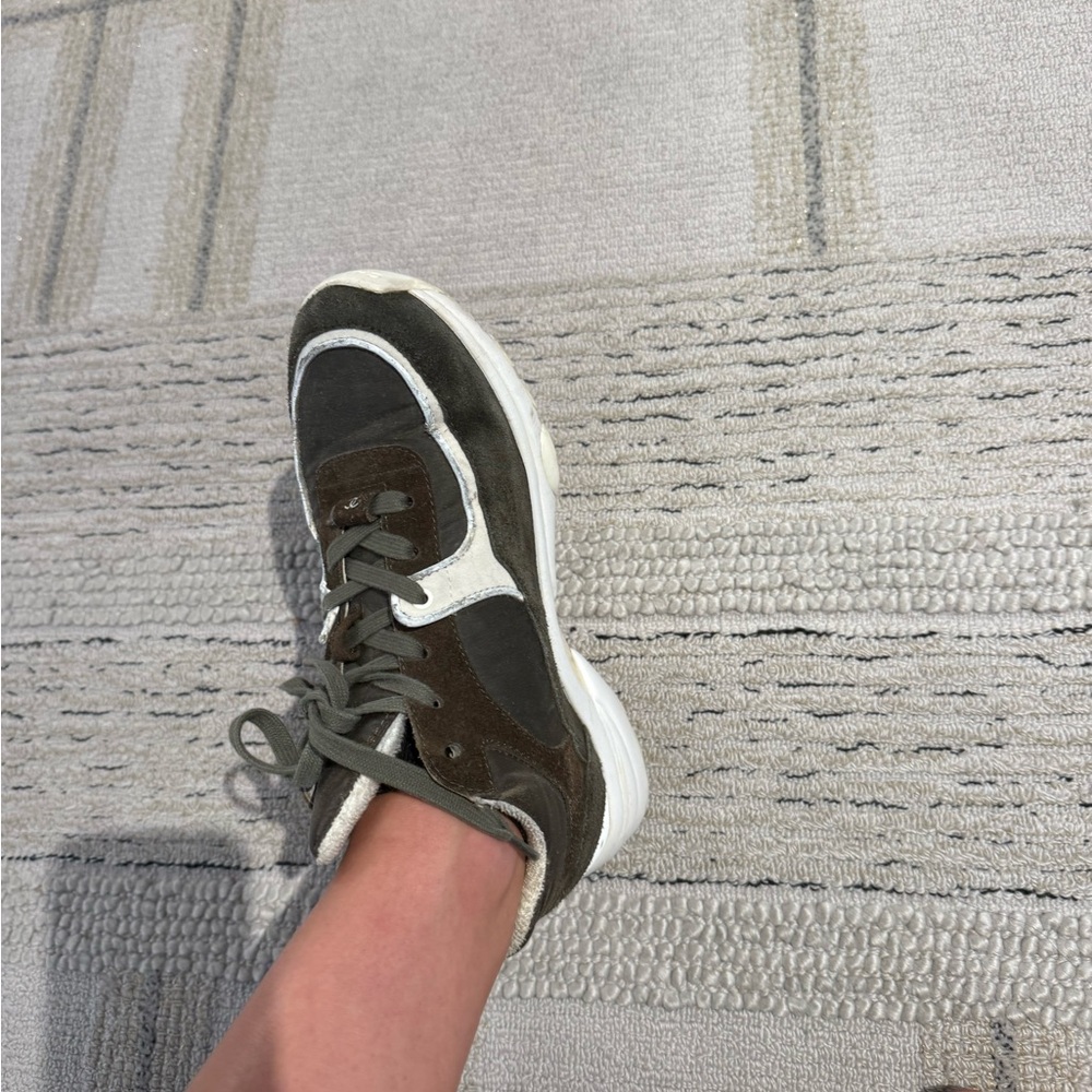 CHANEL TRAINER USED - Picture 7 of 10